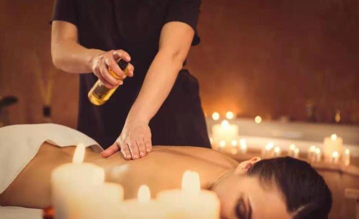 足疗技师月收入10000以上分解方法